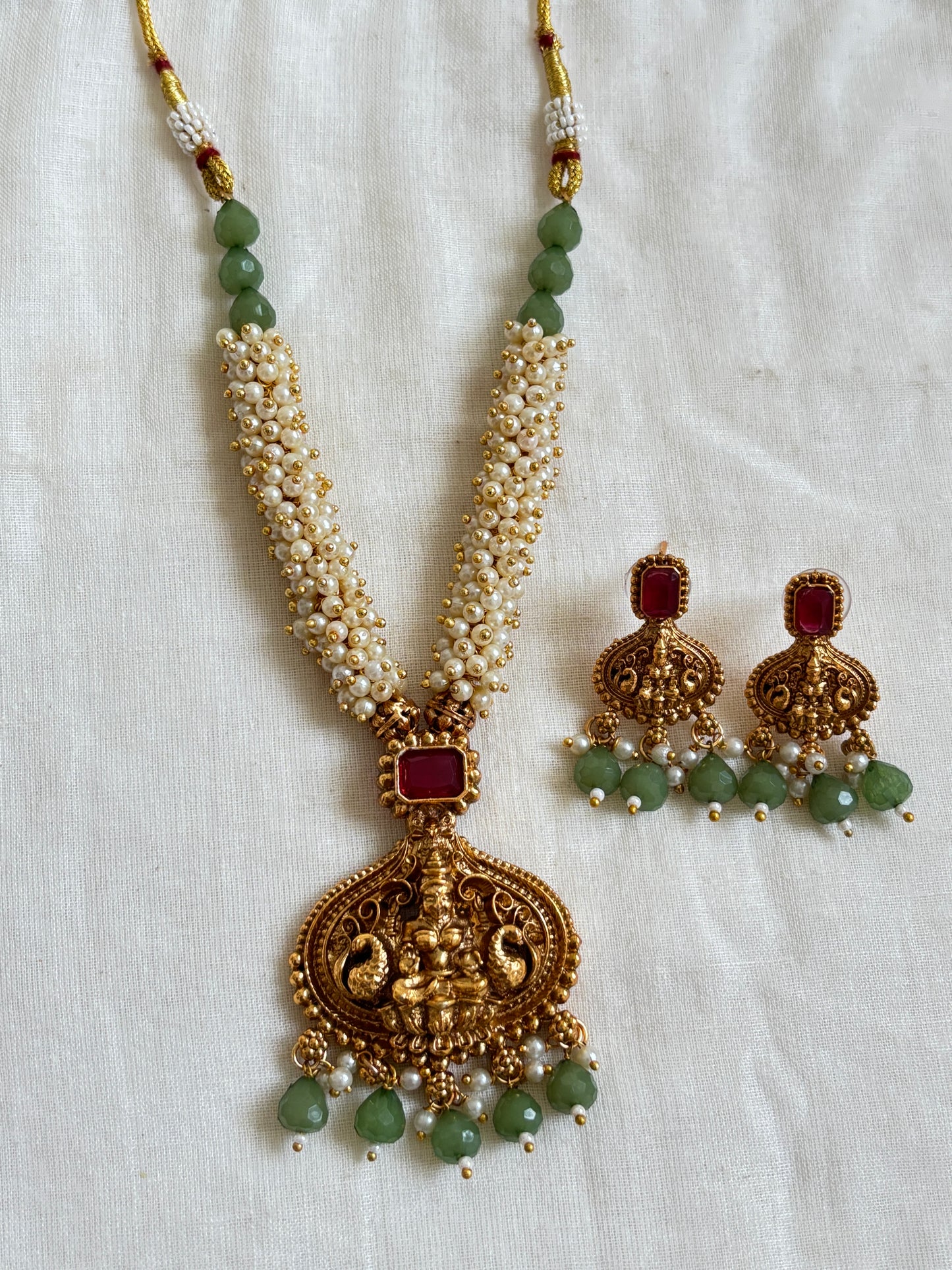 Sripadma (Green) Necklace