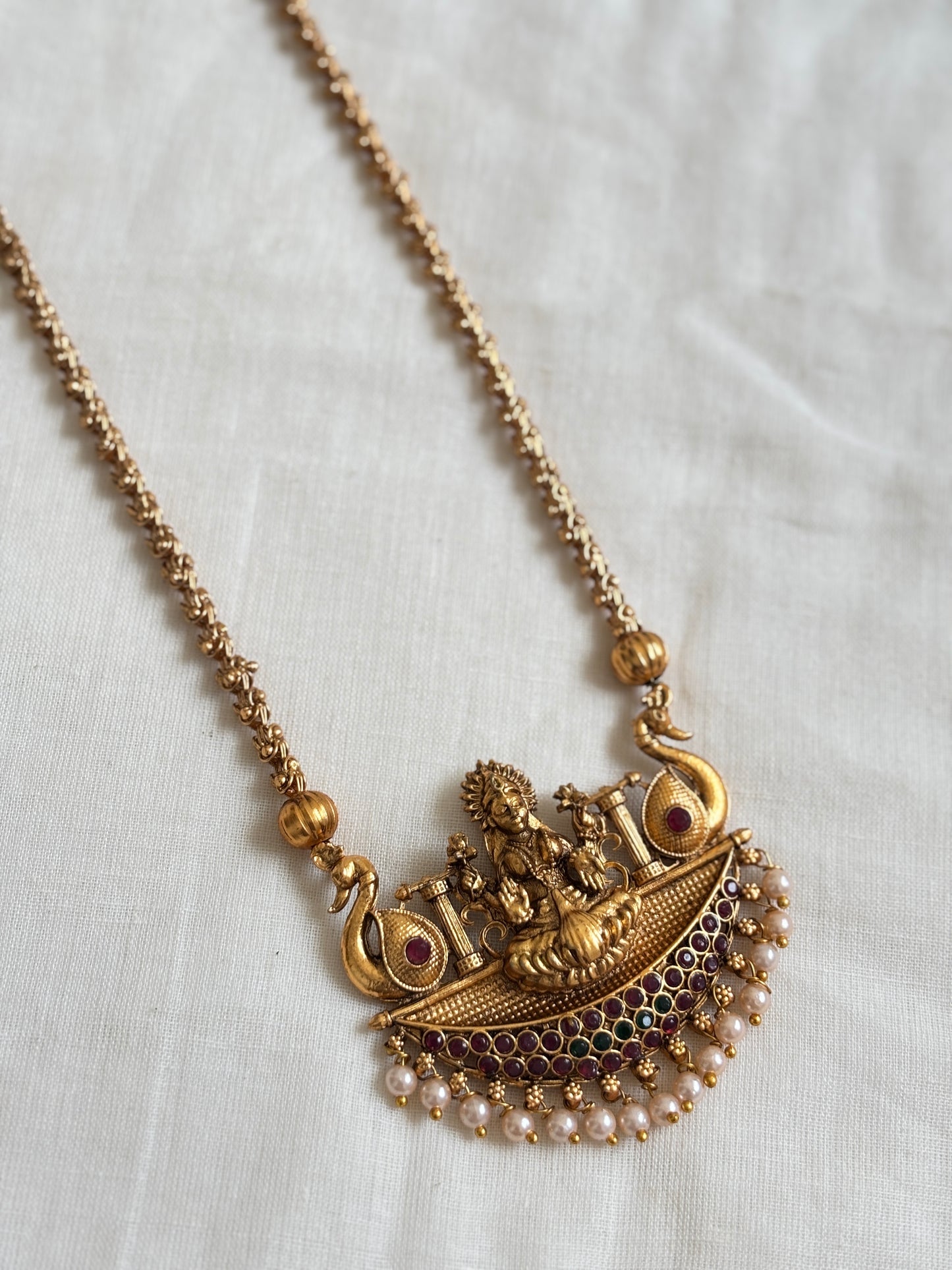 Lakshmi pendant-chain short haaram