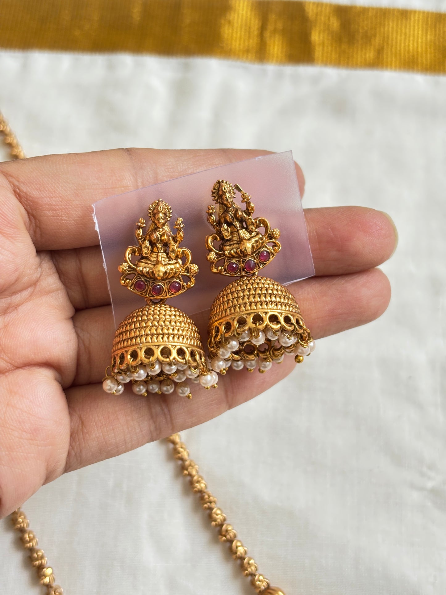 Lakshmi pendant-chain short haaram