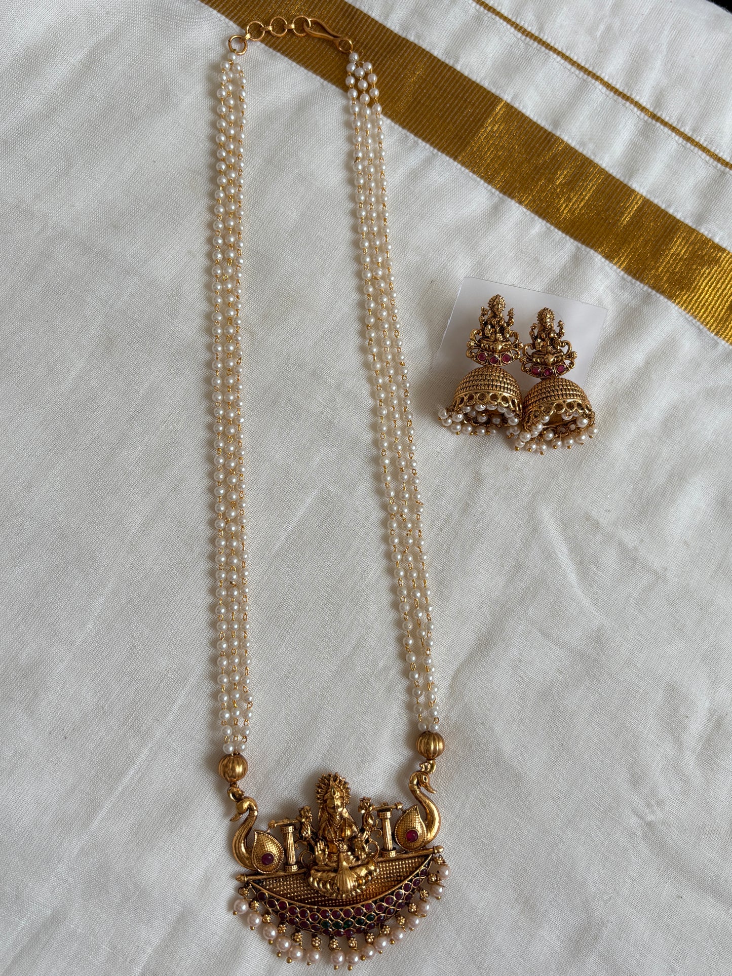 3 line pearl Lakshmi pendant short haaram