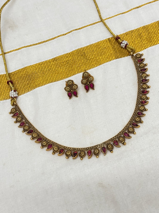 Mango motif (small) Necklace -Ruby pink