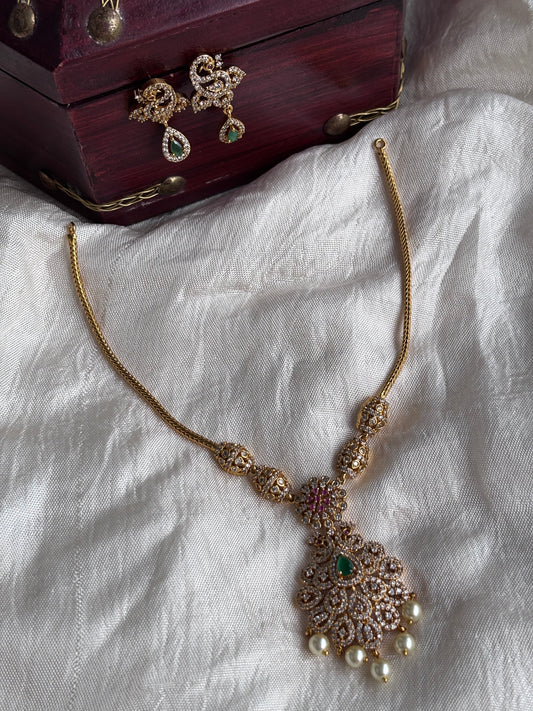Mayuri Short Necklace