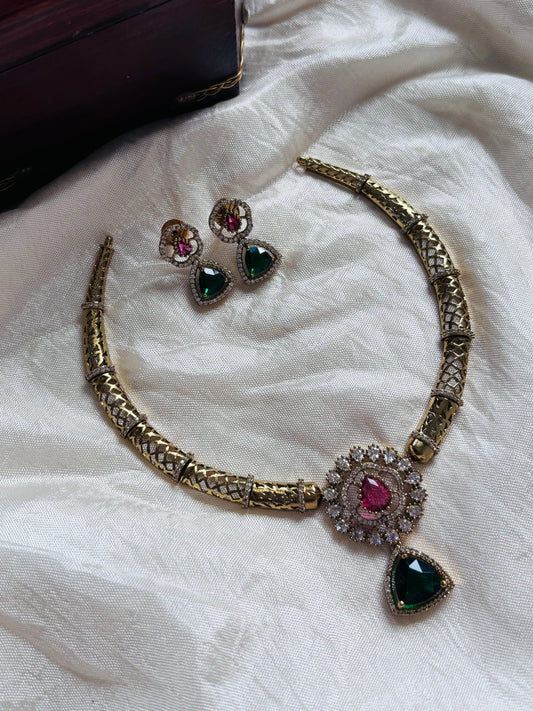 Kanthika Short Necklace