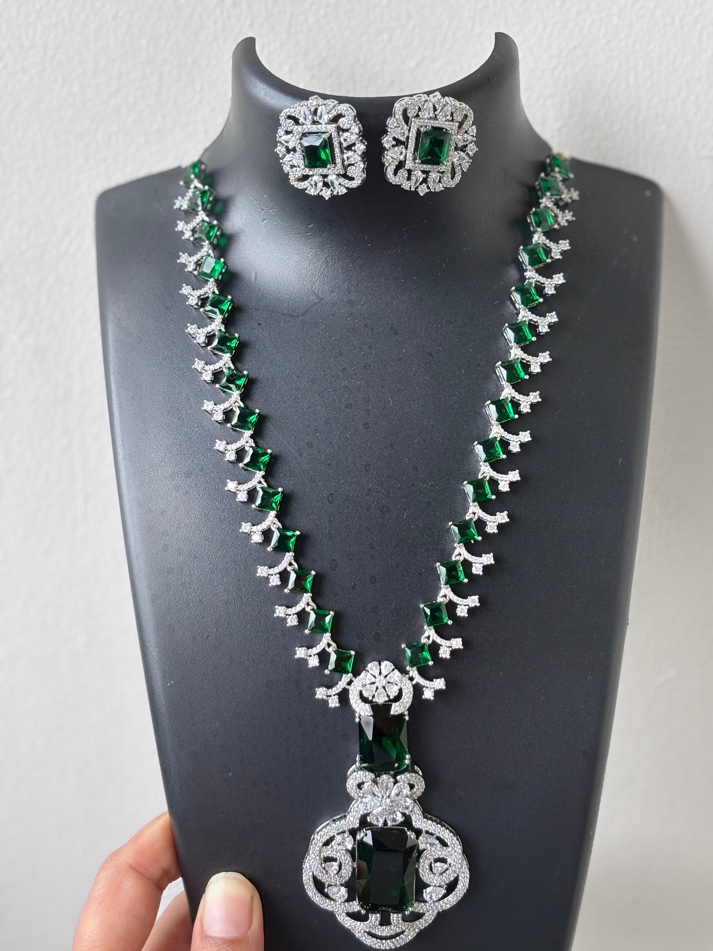 Nita Ambani AD Necklace