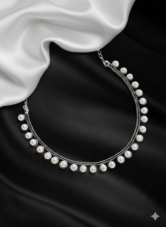 Pearl Line Necklace