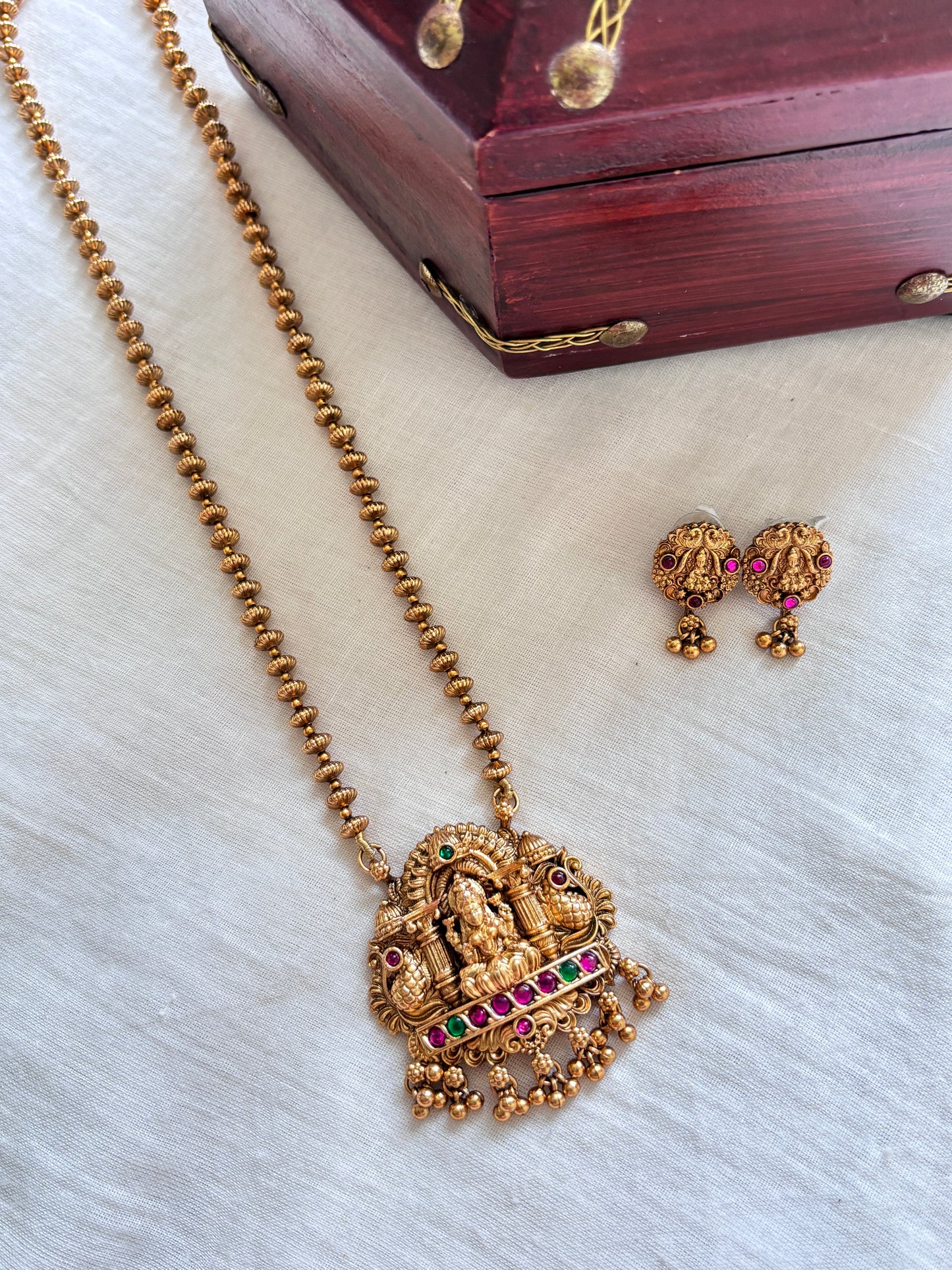 Lakshmi Peetham short haaram