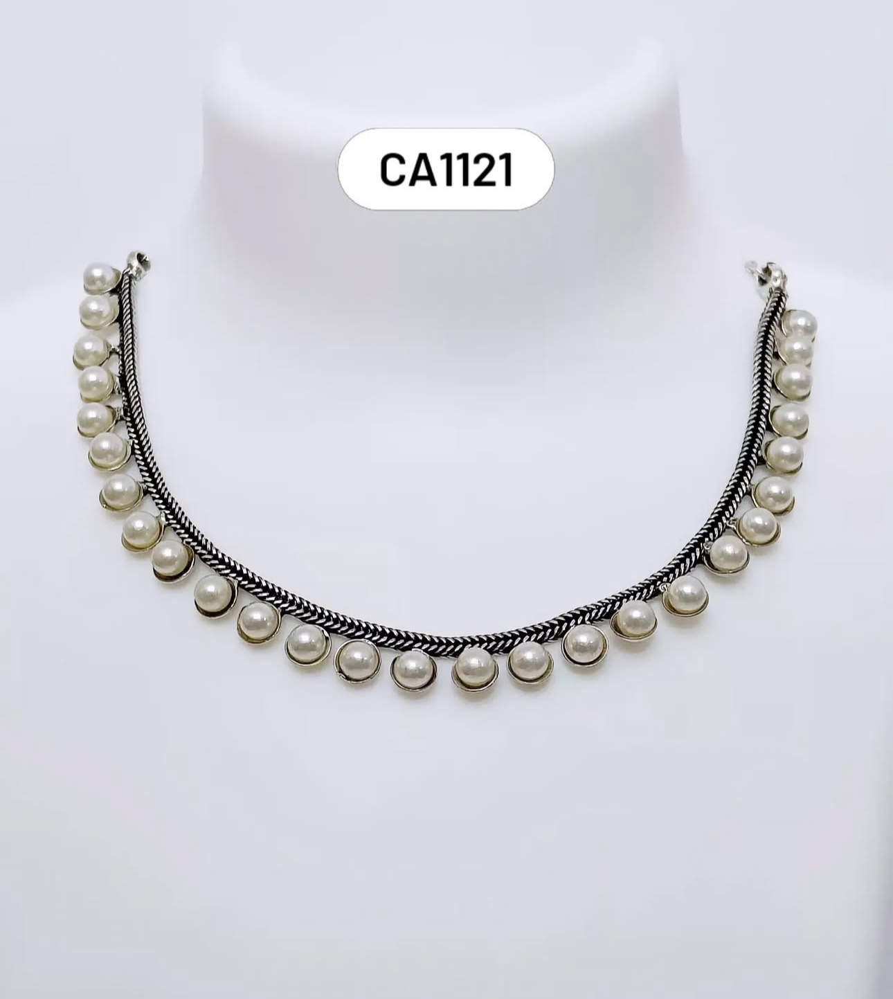 Pearl Line Necklace