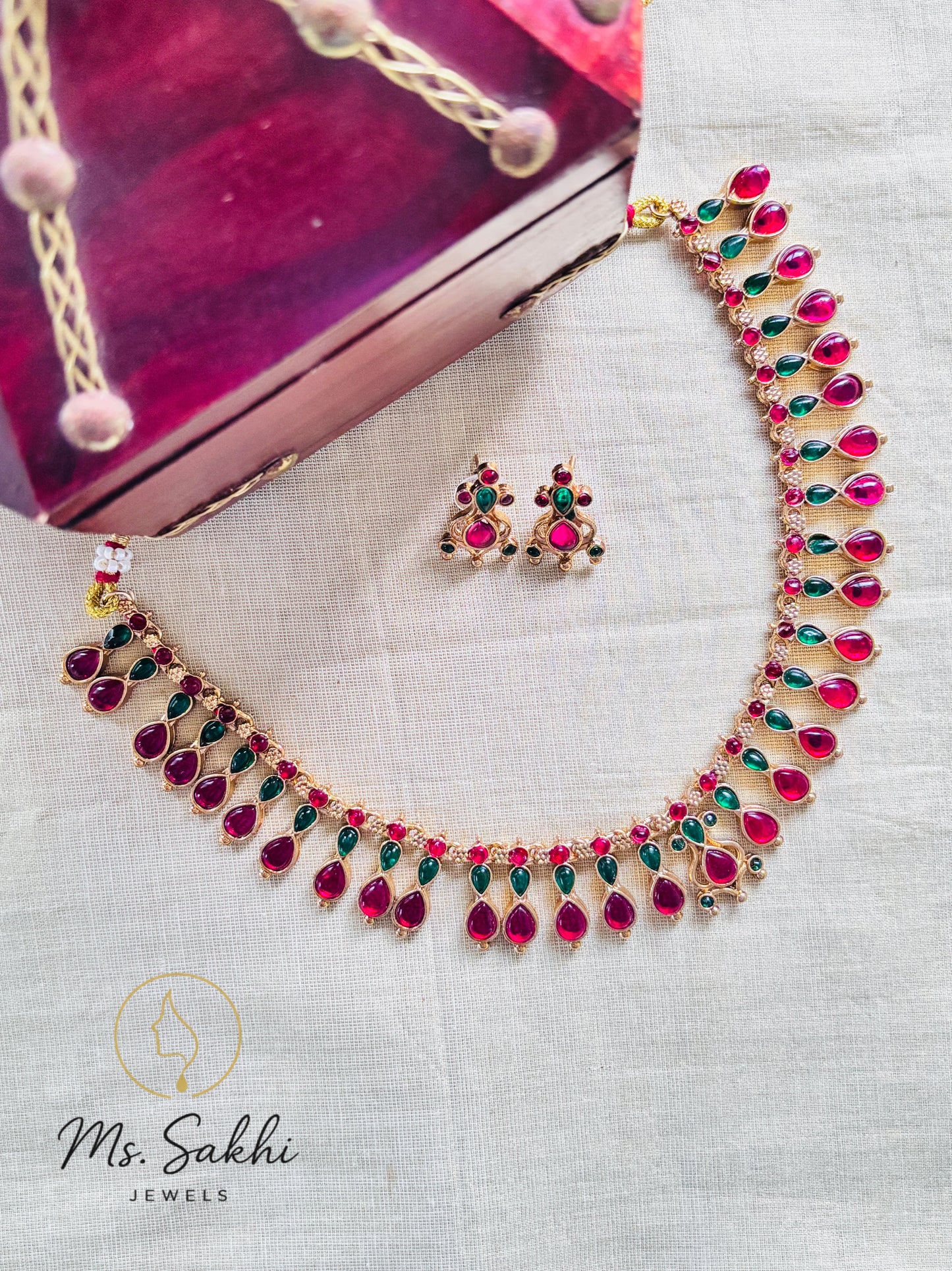Manikya drops necklace