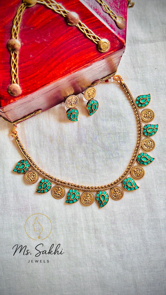 Coin Mango necklace-Rama green