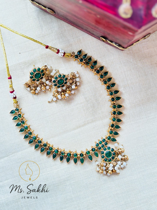 Vaidehi drop short necklace-Green